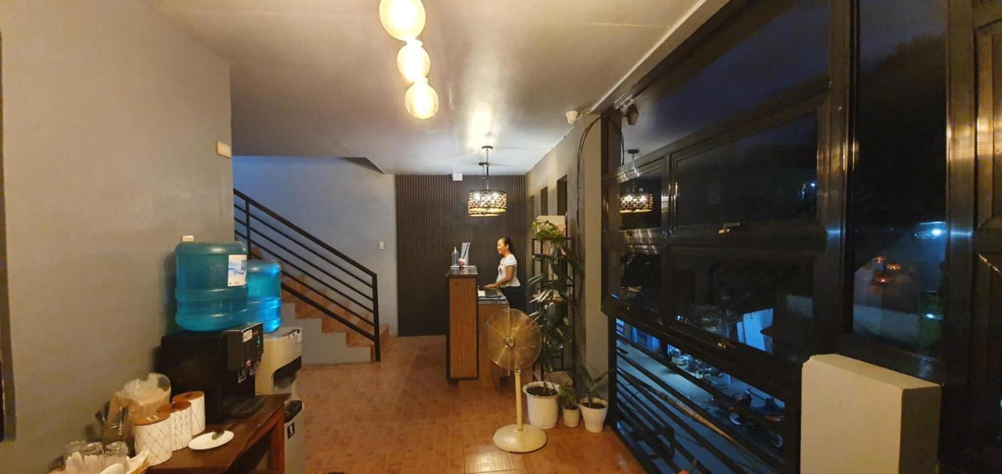 Aj Tourist Inn 科隆 外观 照片